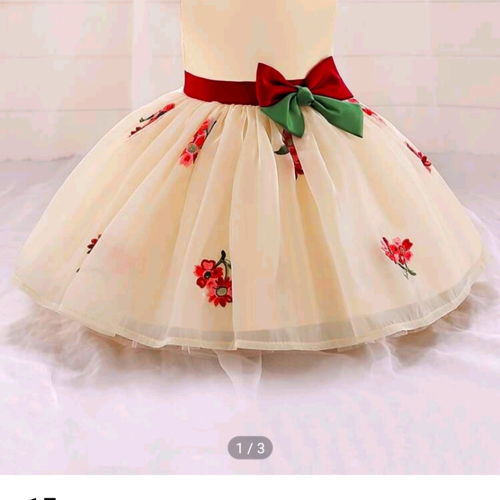 Baby girl size 12-18 months dress. Shein